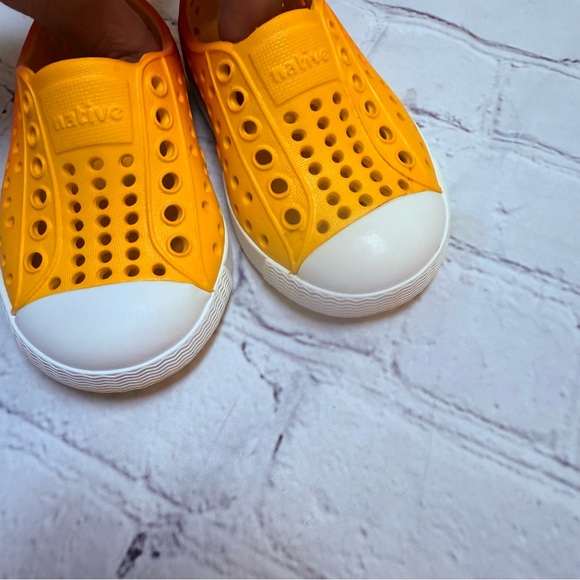 Natives - Picture 5 of 7